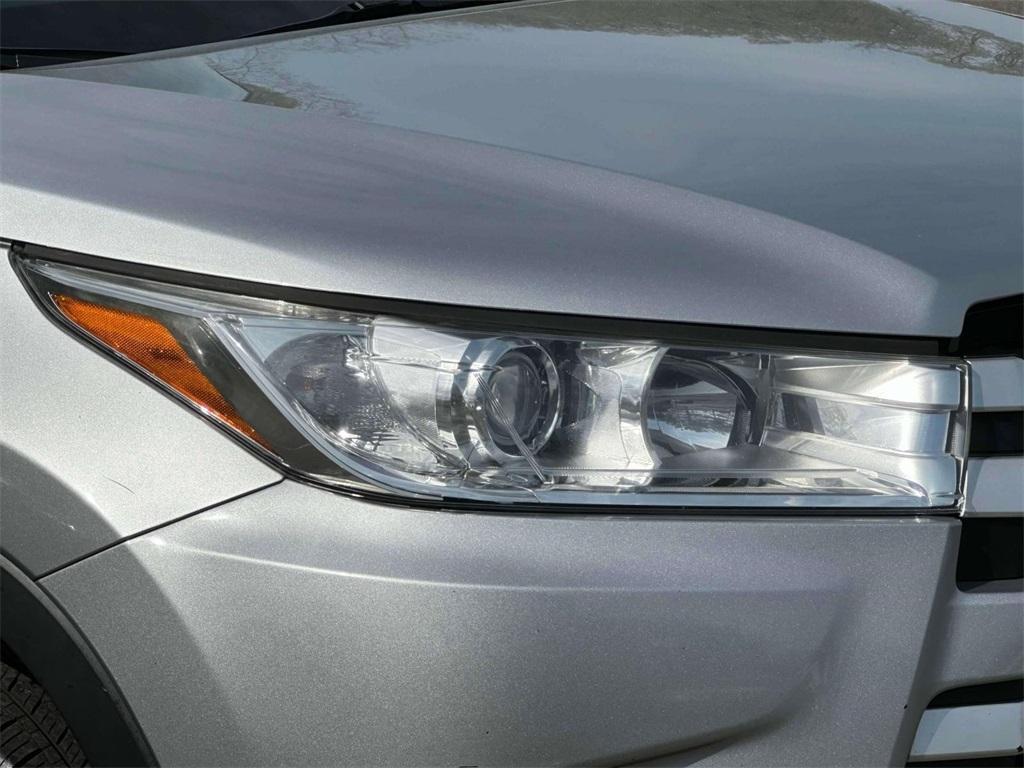used 2017 Toyota Highlander car, priced at $22,996