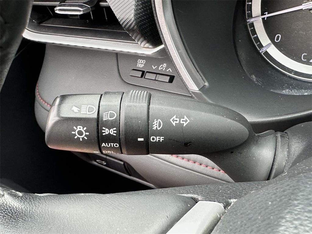 used 2022 Toyota Highlander car, priced at $35,220