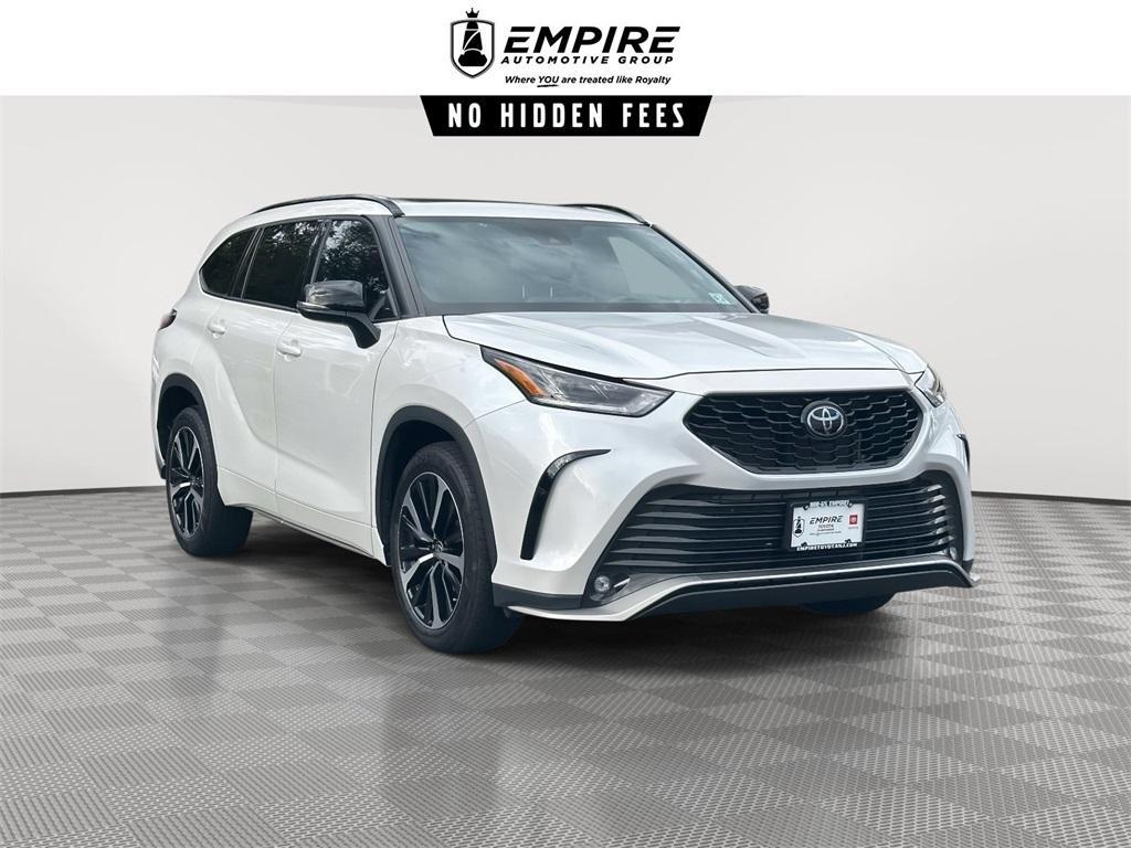 used 2022 Toyota Highlander car, priced at $35,220