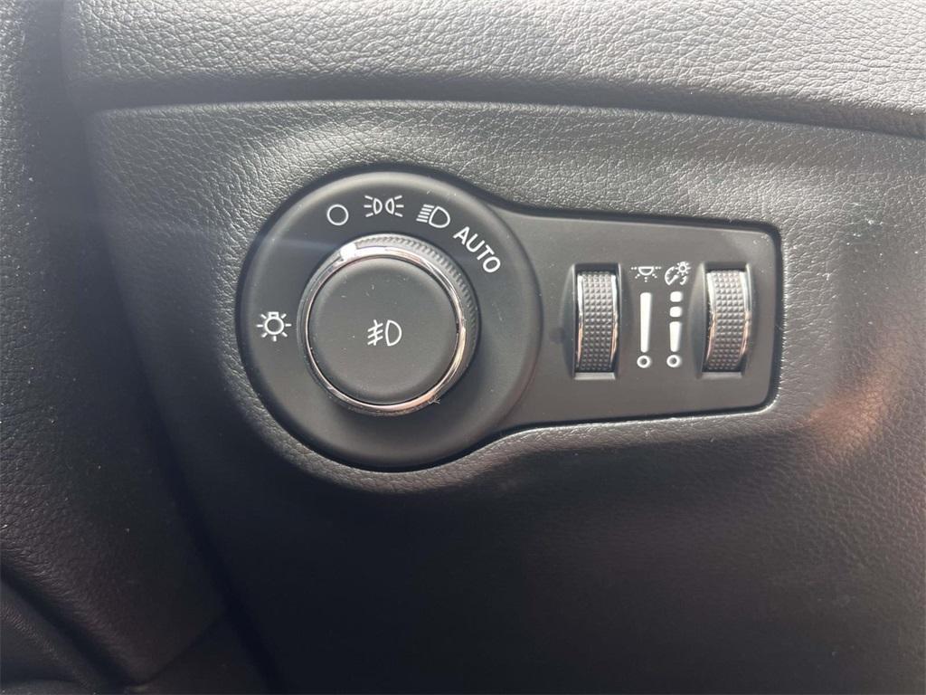 used 2021 Jeep Compass car, priced at $18,369
