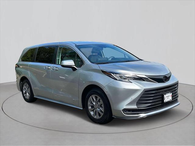 used 2021 Toyota Sienna car, priced at $29,748