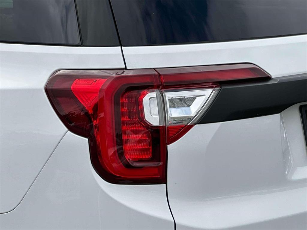 used 2022 GMC Acadia car, priced at $27,999