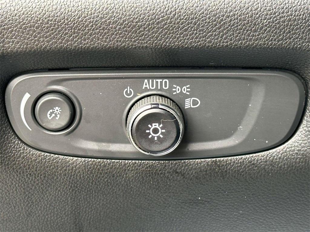 used 2023 Chevrolet Traverse car, priced at $35,985