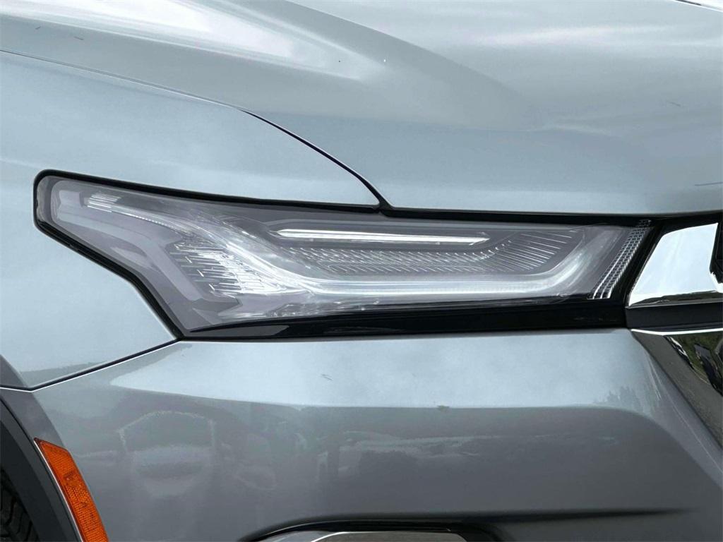 used 2023 Chevrolet Traverse car, priced at $35,985
