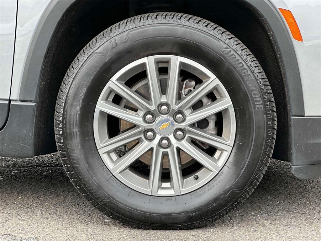 used 2023 Chevrolet Traverse car, priced at $35,985