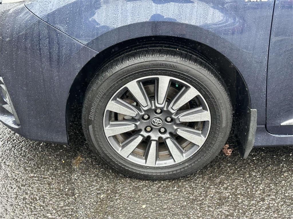 used 2018 Toyota Sienna car, priced at $29,630