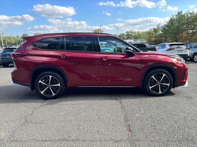 used 2021 Toyota Highlander car, priced at $36,475