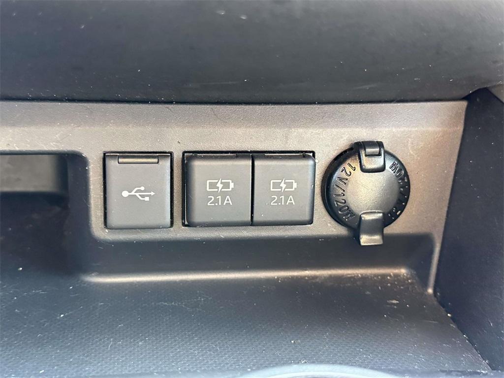 used 2020 Toyota Highlander car, priced at $25,922