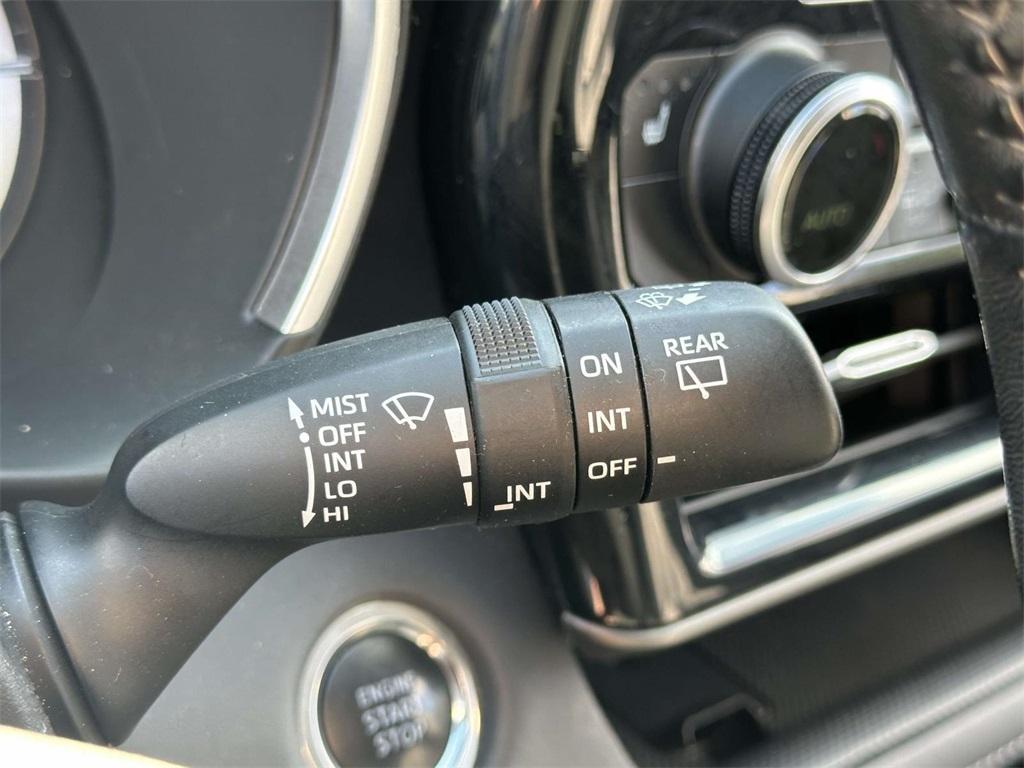 used 2020 Toyota Highlander car, priced at $25,922