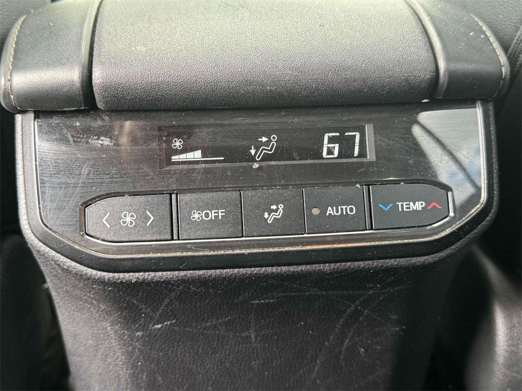 used 2023 Toyota Highlander car, priced at $31,732