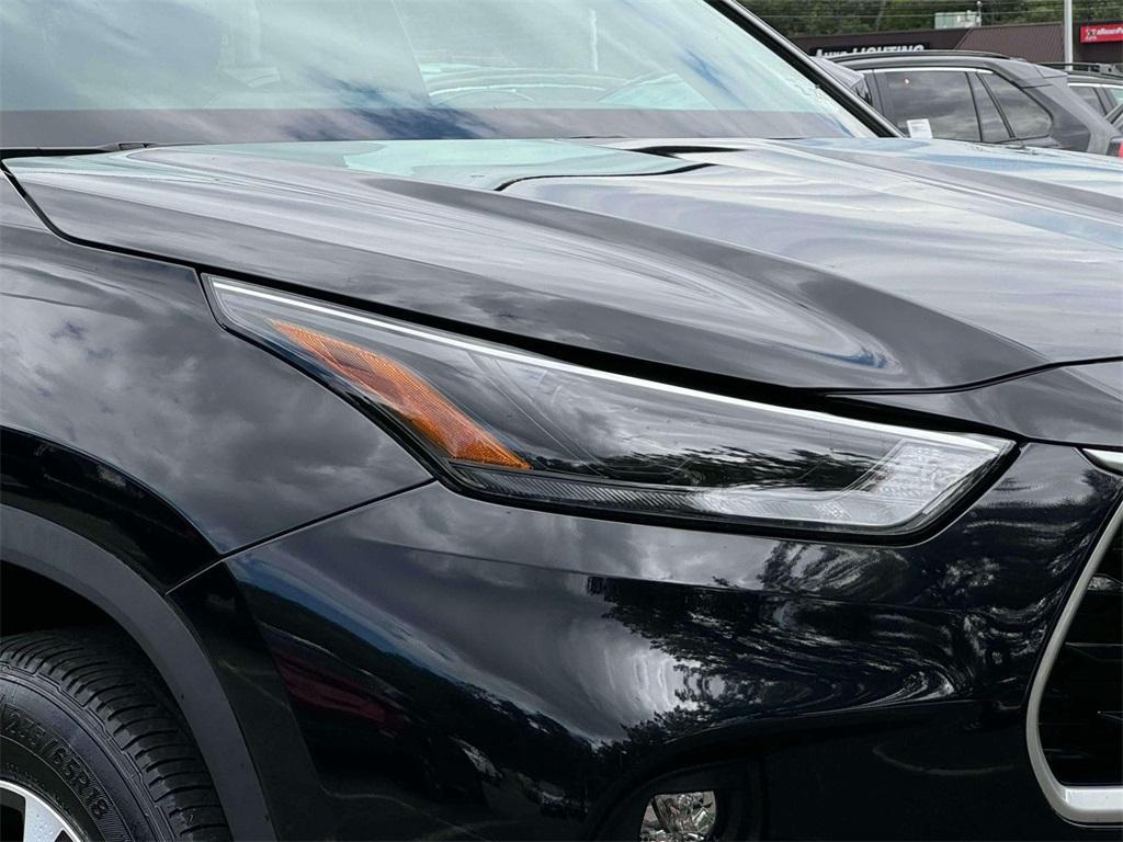 used 2023 Toyota Highlander car, priced at $31,732