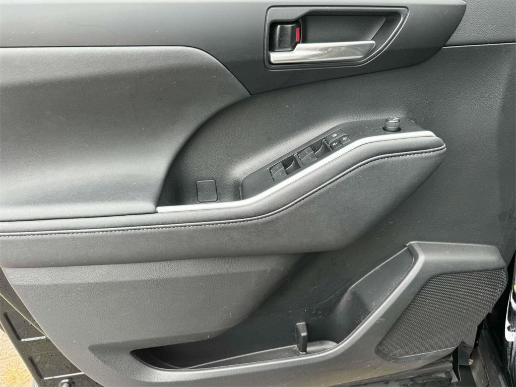 used 2023 Toyota Highlander car, priced at $31,732