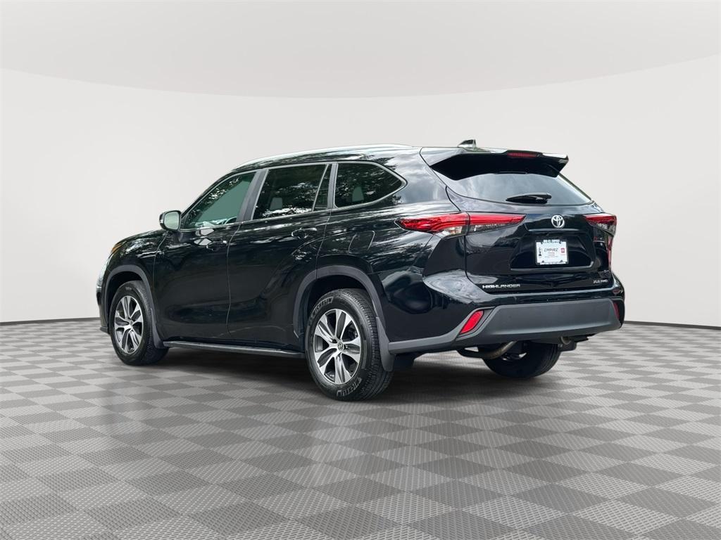 used 2023 Toyota Highlander car, priced at $31,732