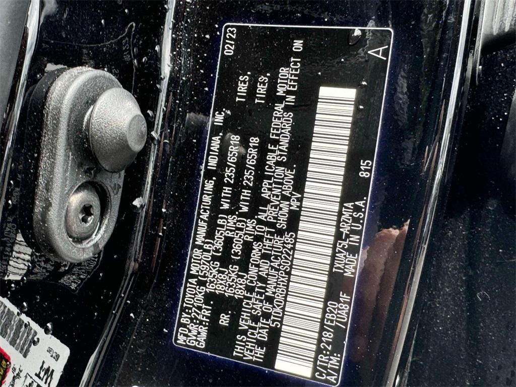 used 2023 Toyota Highlander car, priced at $31,732