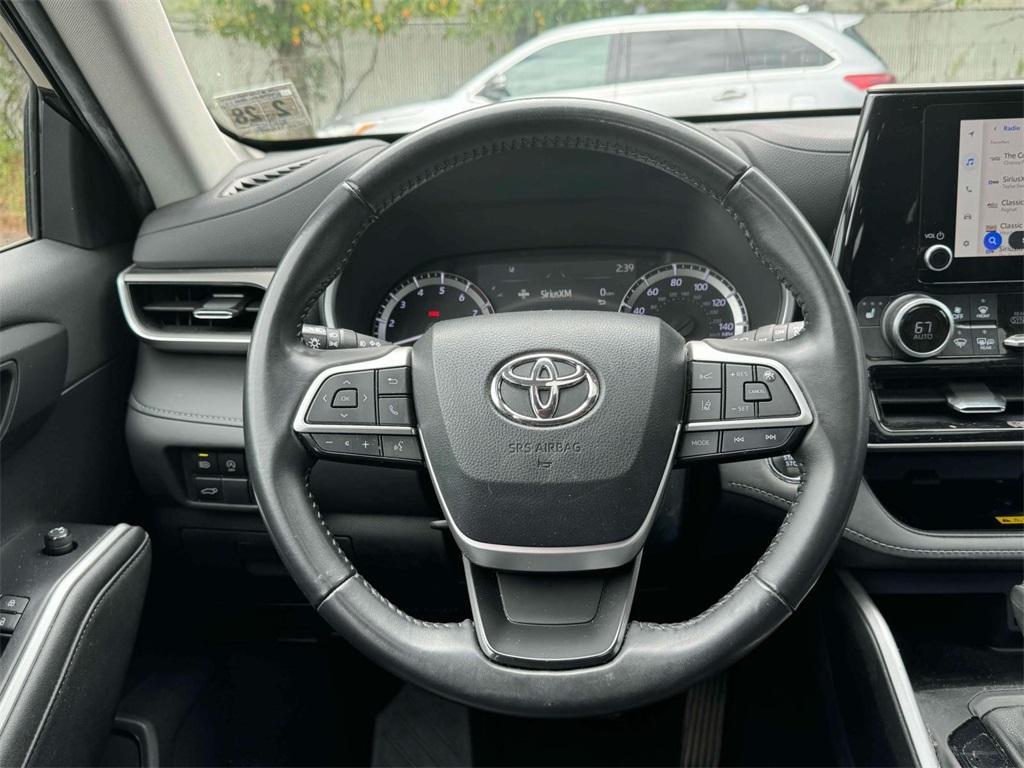 used 2023 Toyota Highlander car, priced at $31,732
