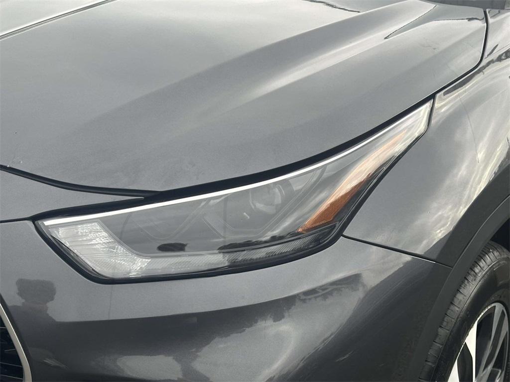 used 2023 Toyota Highlander car, priced at $34,979