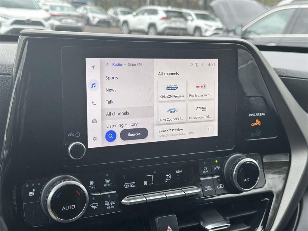 used 2023 Toyota Highlander car, priced at $34,979