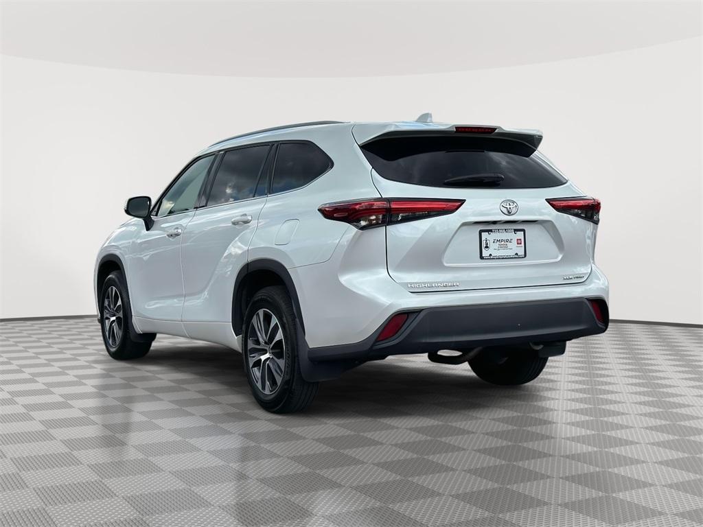 used 2022 Toyota Highlander car, priced at $33,997