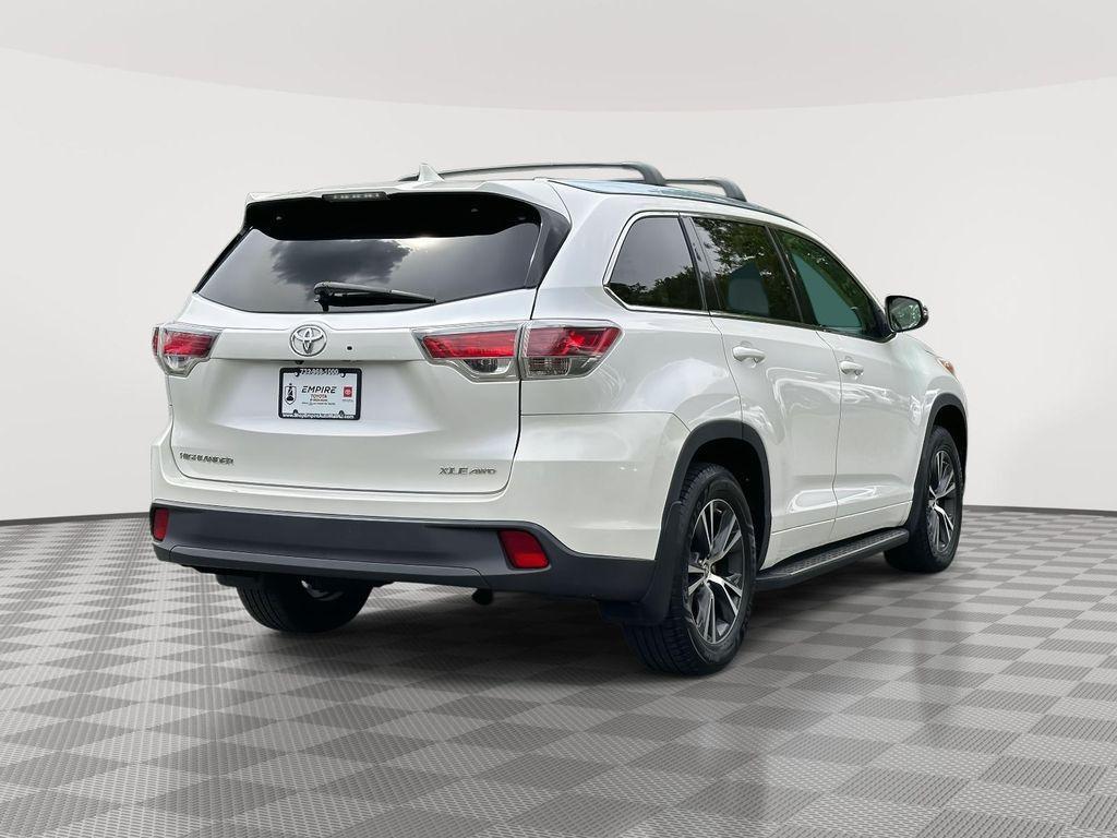 used 2016 Toyota Highlander car, priced at $22,200