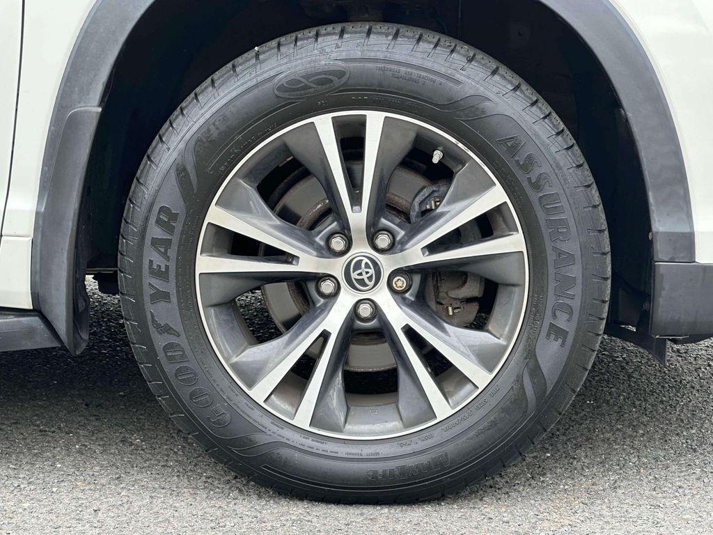 used 2016 Toyota Highlander car, priced at $22,200
