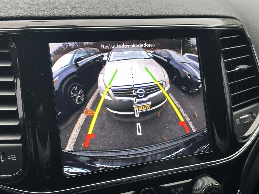 used 2019 Jeep Grand Cherokee car, priced at $18,200