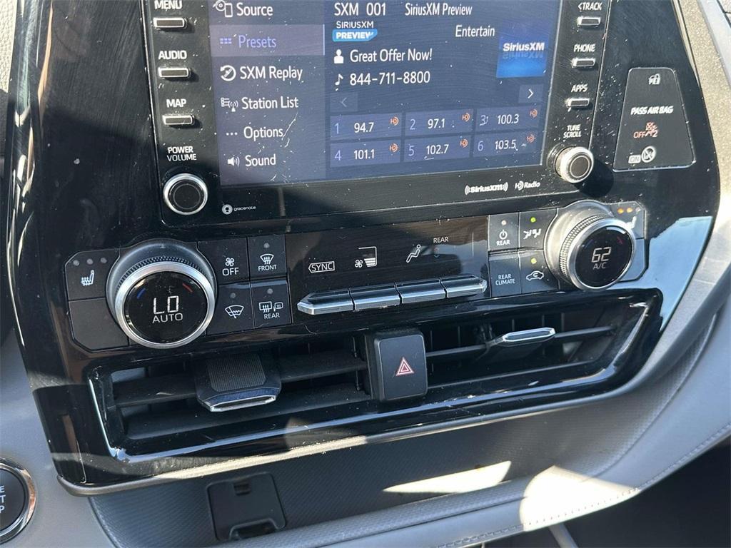 used 2022 Toyota Highlander car, priced at $37,196