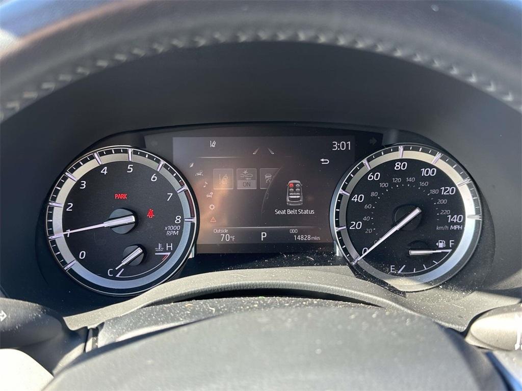 used 2022 Toyota Highlander car, priced at $37,196