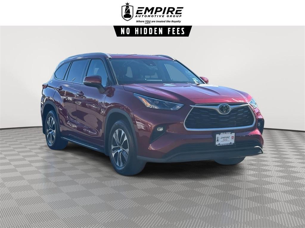 used 2022 Toyota Highlander car, priced at $37,196