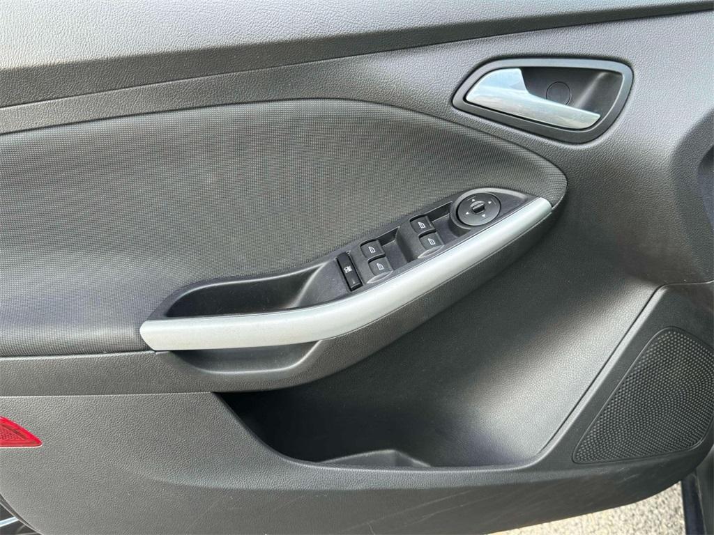 used 2012 Ford Focus car, priced at $5,101