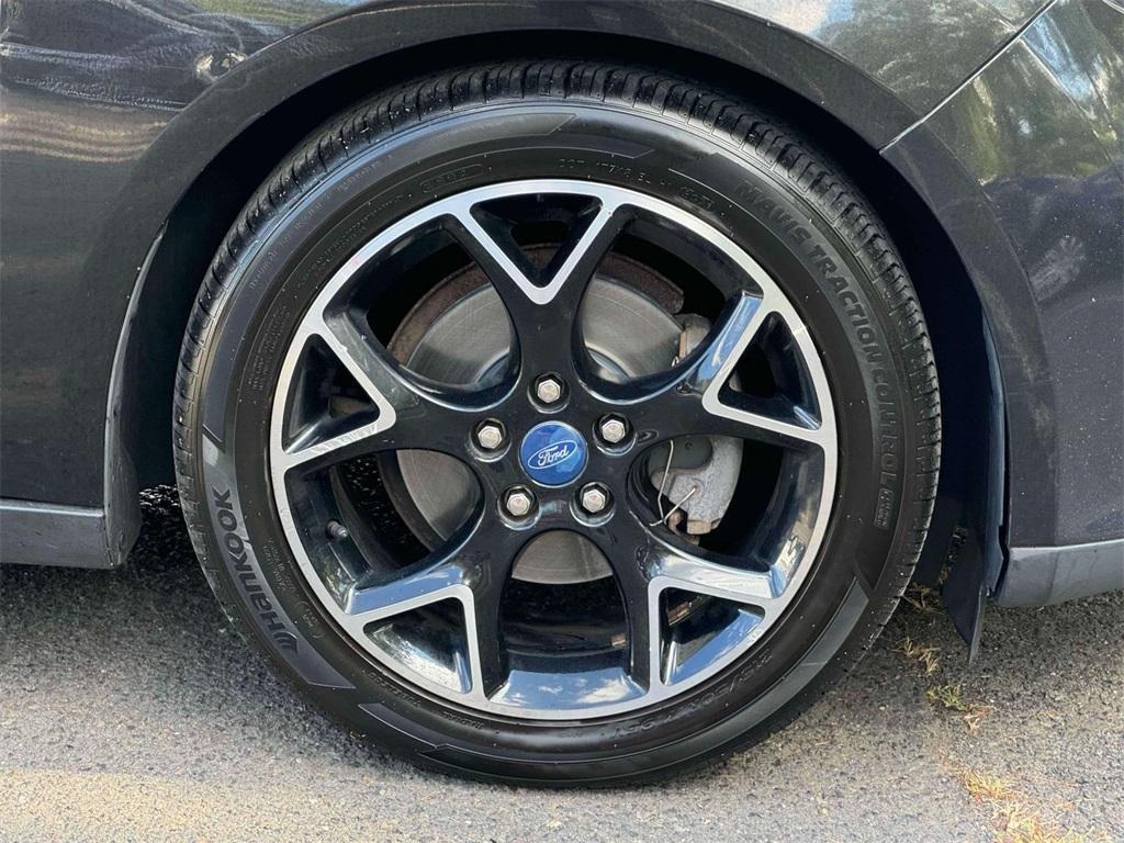 used 2012 Ford Focus car, priced at $5,101