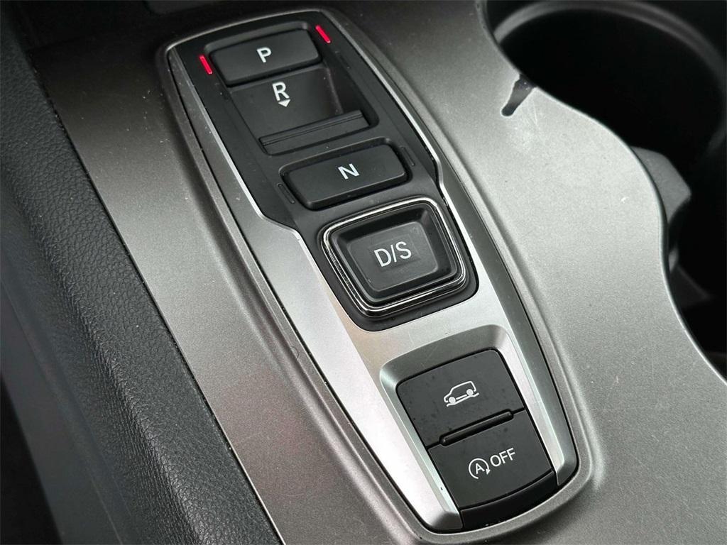 used 2022 Honda Pilot car, priced at $32,605