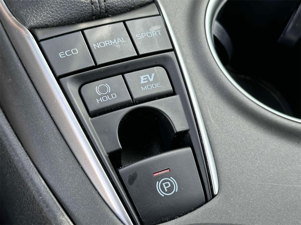 used 2023 Toyota Camry Hybrid car, priced at $25,093