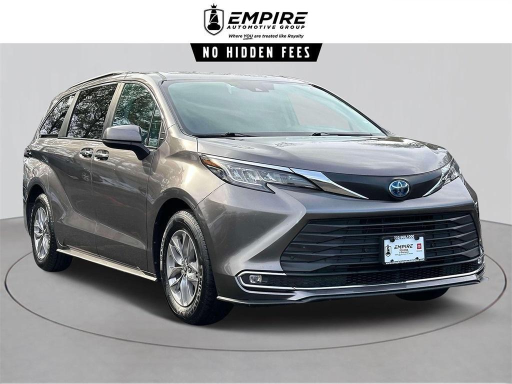 used 2023 Toyota Sienna car, priced at $39,325