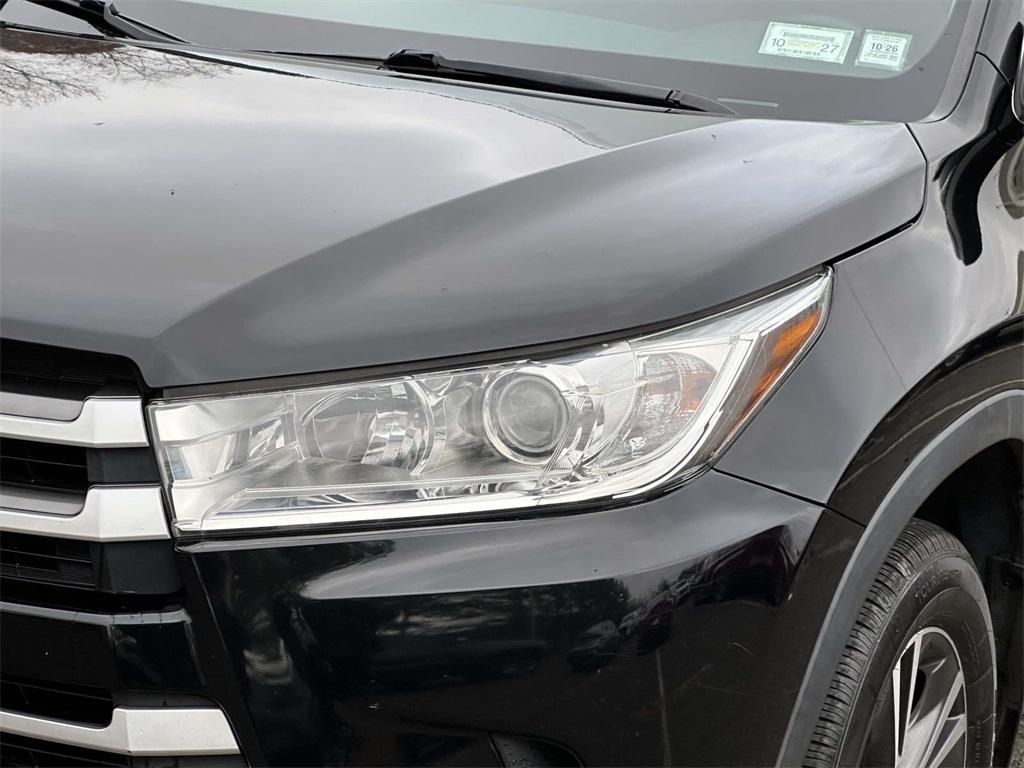 used 2019 Toyota Highlander car, priced at $15,921