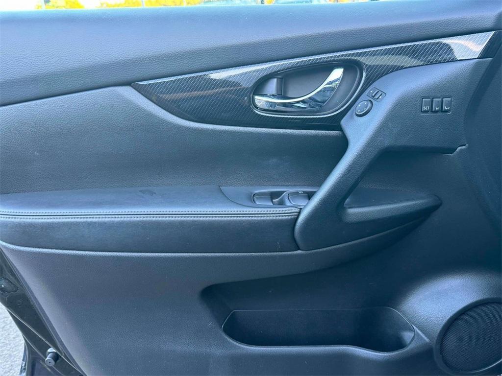used 2020 Nissan Rogue car, priced at $16,259