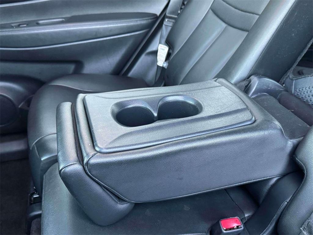 used 2020 Nissan Rogue car, priced at $16,259