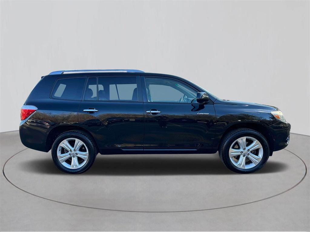 used 2010 Toyota Highlander car, priced at $11,830