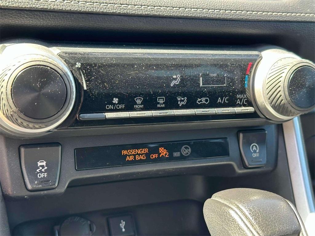 used 2020 Toyota RAV4 car, priced at $23,966