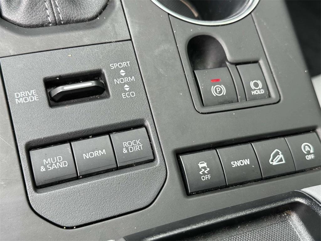used 2022 Toyota Highlander car, priced at $37,750