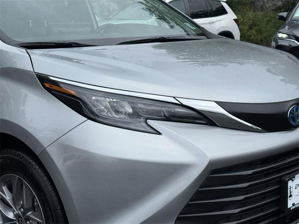 used 2025 Toyota Sienna car, priced at $44,954