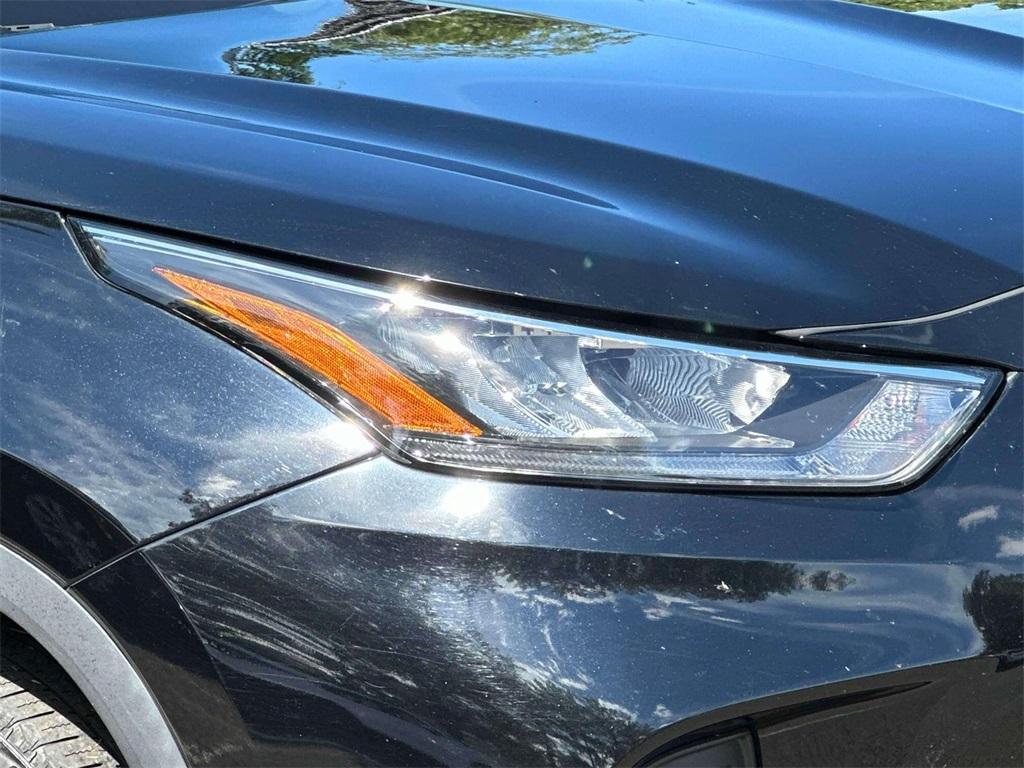 used 2020 Toyota Highlander car, priced at $23,850