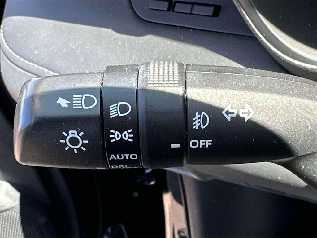 used 2020 Toyota Highlander car, priced at $23,850
