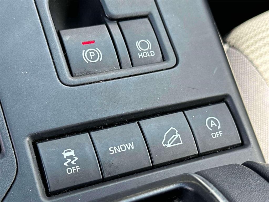 used 2020 Toyota Highlander car, priced at $23,850