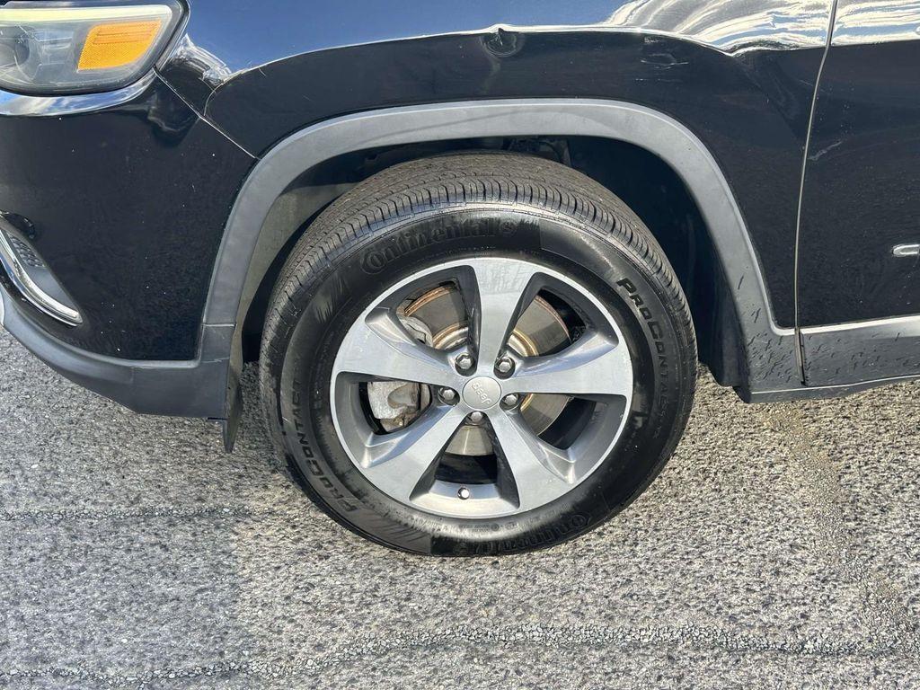 used 2019 Jeep Cherokee car, priced at $12,758