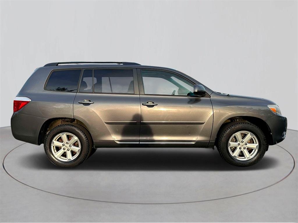 used 2010 Toyota Highlander car, priced at $8,596