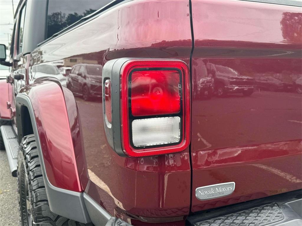 used 2021 Jeep Gladiator car, priced at $28,981
