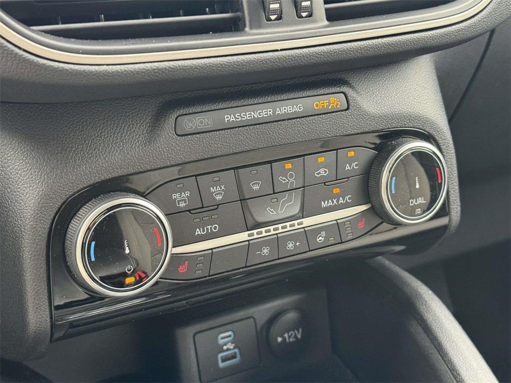 used 2022 Ford Escape car, priced at $22,484