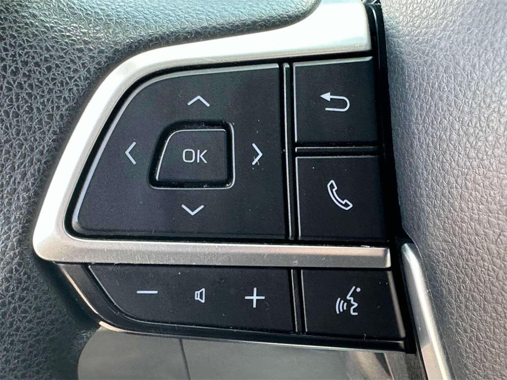 used 2021 Toyota Sienna car, priced at $39,064
