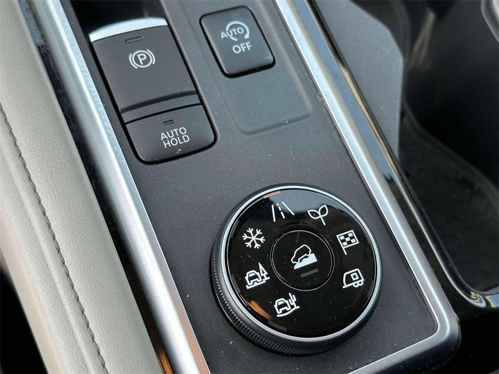 used 2022 Nissan Pathfinder car, priced at $23,939