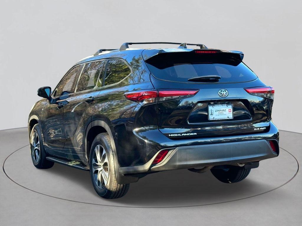 used 2022 Toyota Highlander car, priced at $29,488